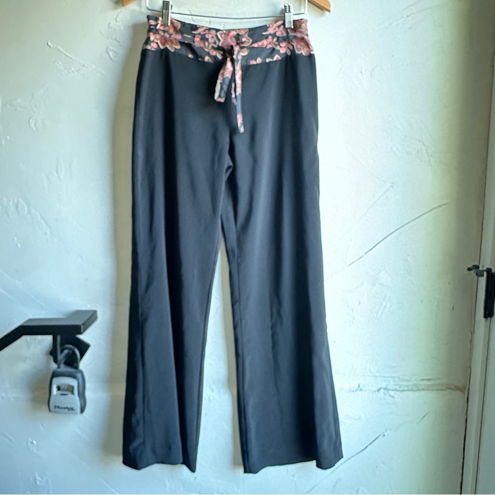 Anthropologie High Rise Wide Leg Pants with Silk Flower Waistband Sz 4‎
